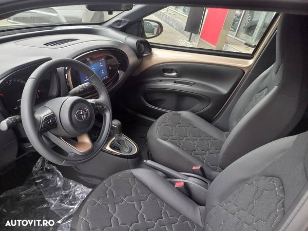 Toyota Aygo X 1.0l CVT Colour Edition - 7