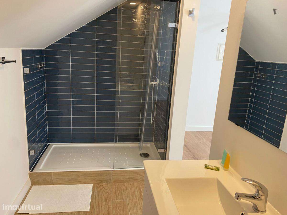 Apartamento com 5 quartos - localizado em Alameda Lisbon - Grande imagem: 4/10