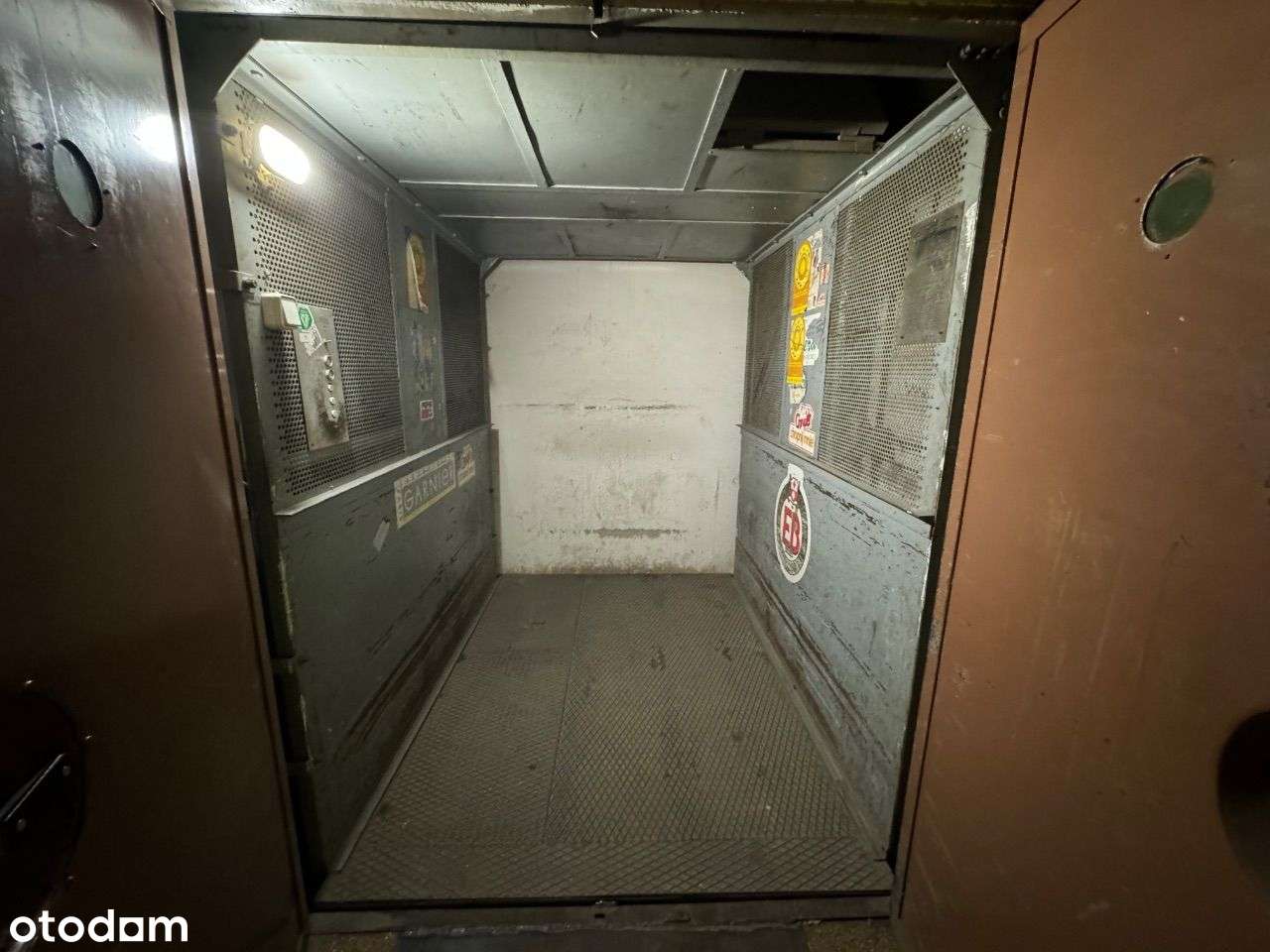 Na Sprzedaż Biura i Magazyn – Szajnochy-10