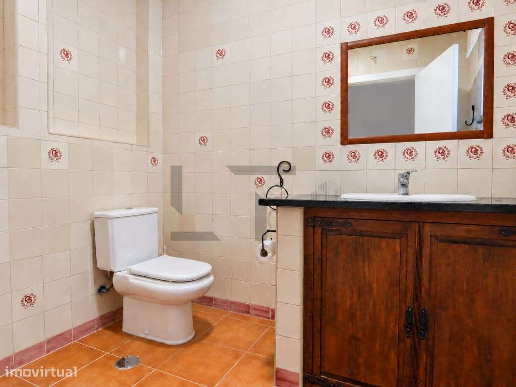 Quinta com 2 Moradias, 2 Campos de Ténis e Piscina, para Venda em P...-23