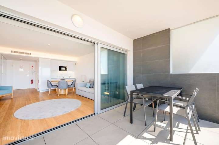 T0 Luxo em Empreendimento com Vista Mar Lugar de Garagem Arrecadação-7