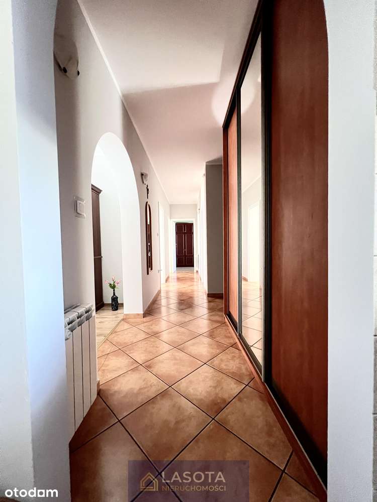 Dwa domy na działce 2525 m² - Idealna Inwestycja z podziałem-3