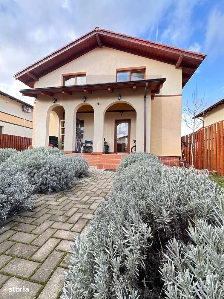 Casă modernă de vânzare în Cristian, Brașov-0