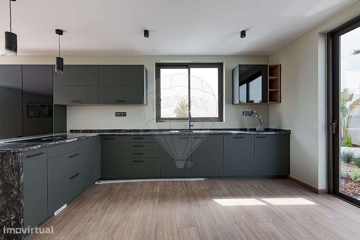 Moradia T3 para venda-3