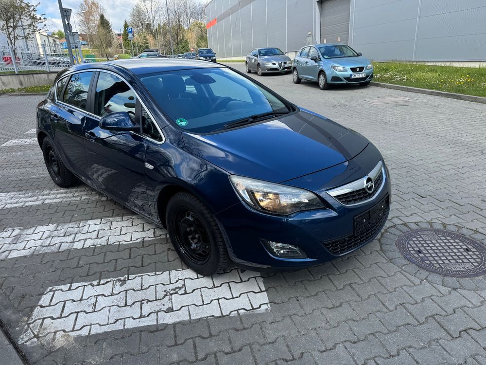 Opel Astra J 1.4 Innovation 2011