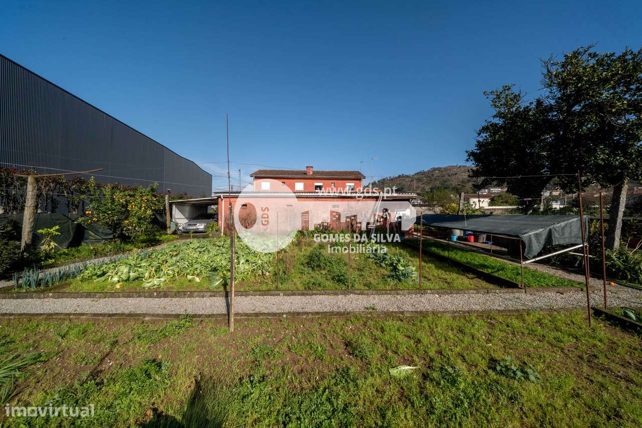 Prédio / Moradia com quatro habitações em Sequeira, Braga-14
