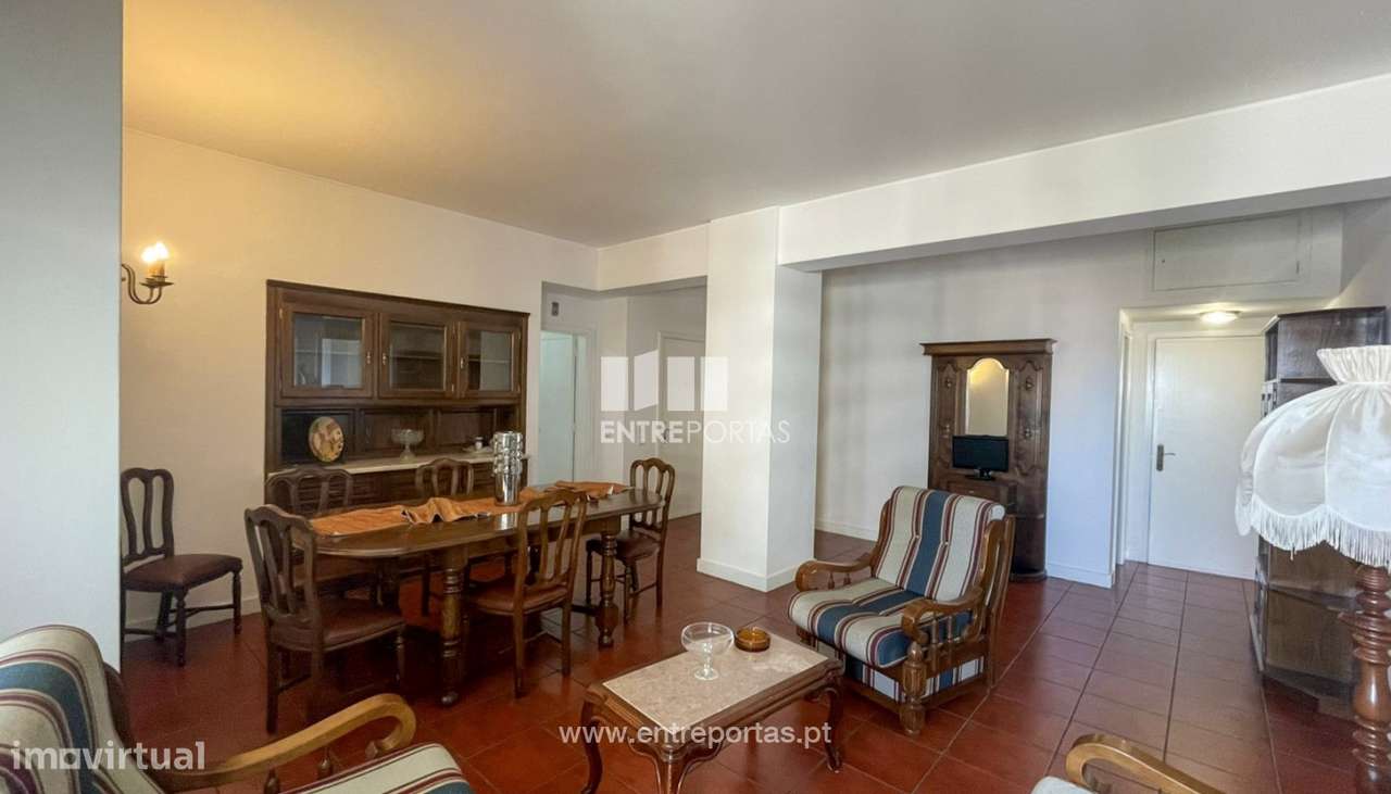 Venda de Apartamento T2 com vista mar, em frente à praia, Póvoa de V - Grande imagem: 2/8