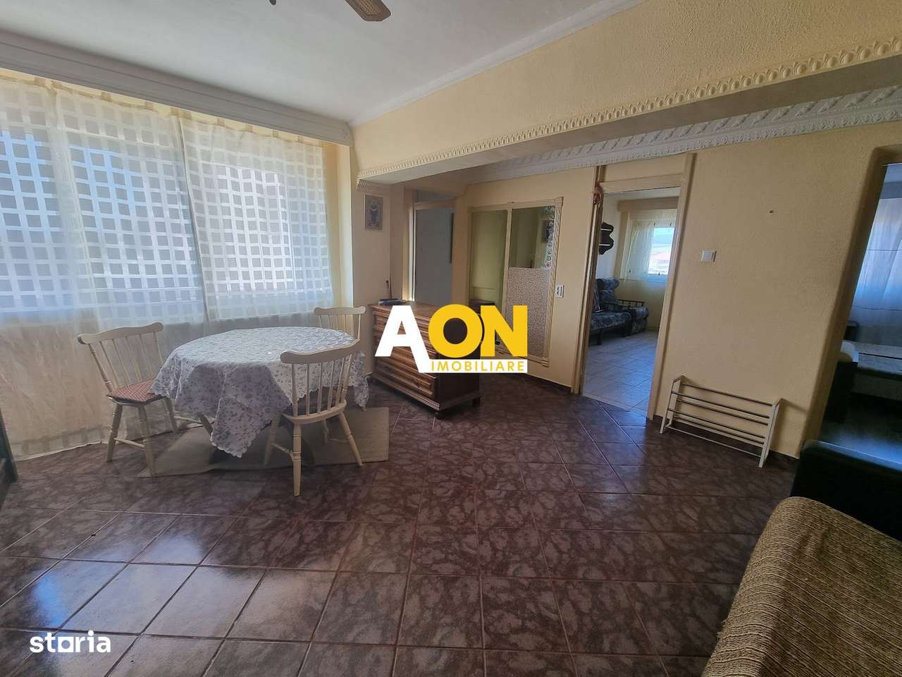 Apartament 3 Camere Decomandat, Zona Cetate - Imagine principală: 1/8