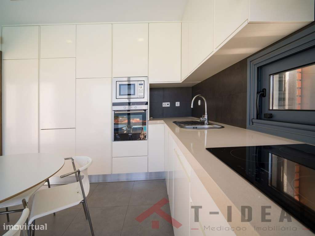 Moradia T4 com Vista de Mar-17