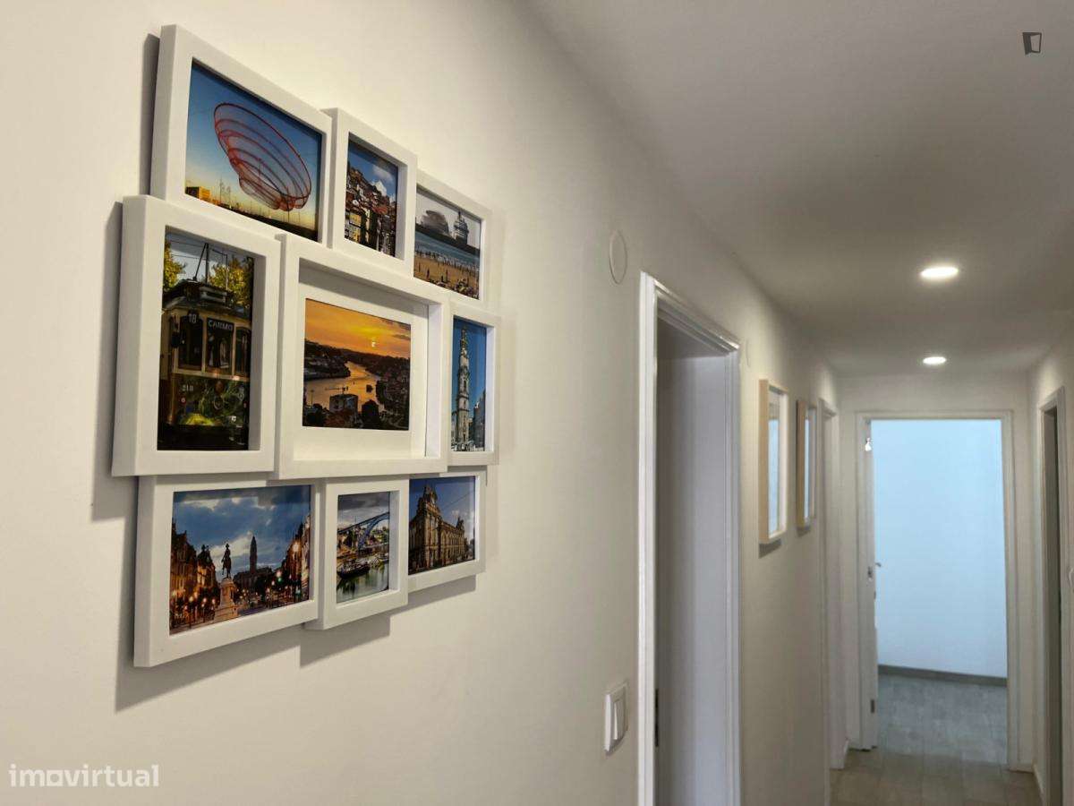 Quarto - localizado em Custóias Porto - Grande imagem: 4/9