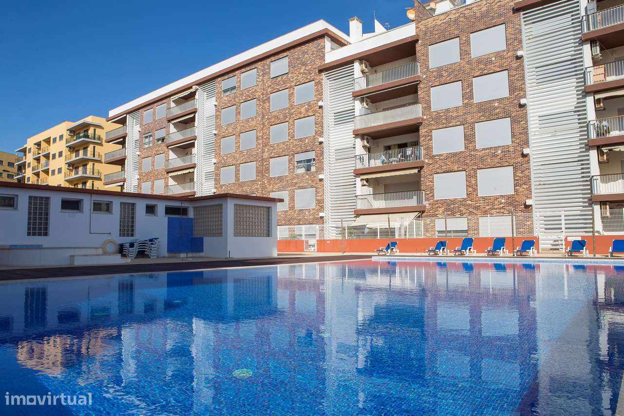 A. Pêra - Luxo - Apartamento T2 C/ Garag. + Piscina-24