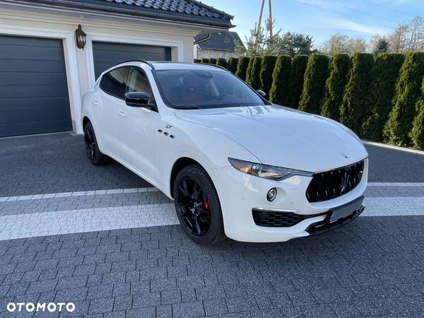 Maserati Levante - 2