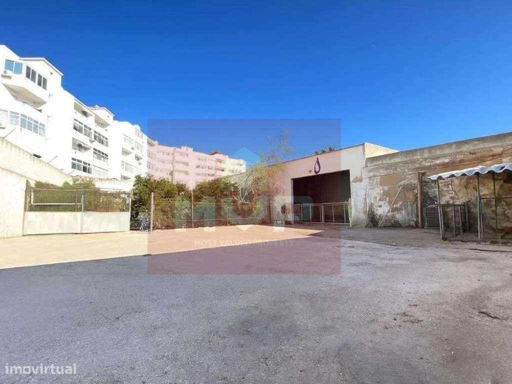 Armazém no centro de Olhão - Grande imagem: 3/17