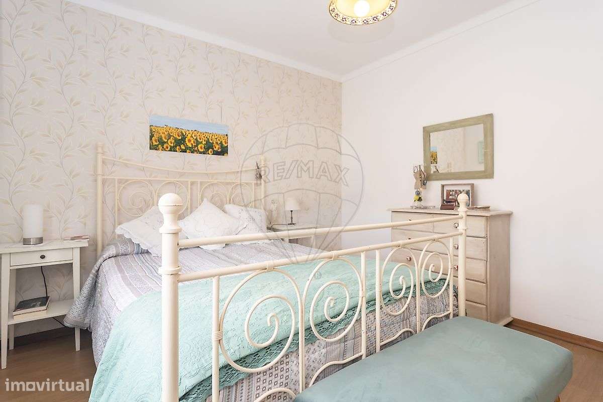 Moradia Geminada T3+2 – Quinta do Conde para venda-8