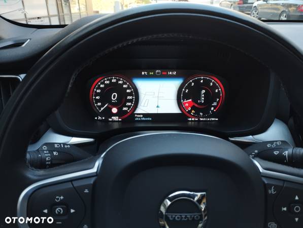 Volvo XC 60 T6 AWD Geartronic Momentum - 16