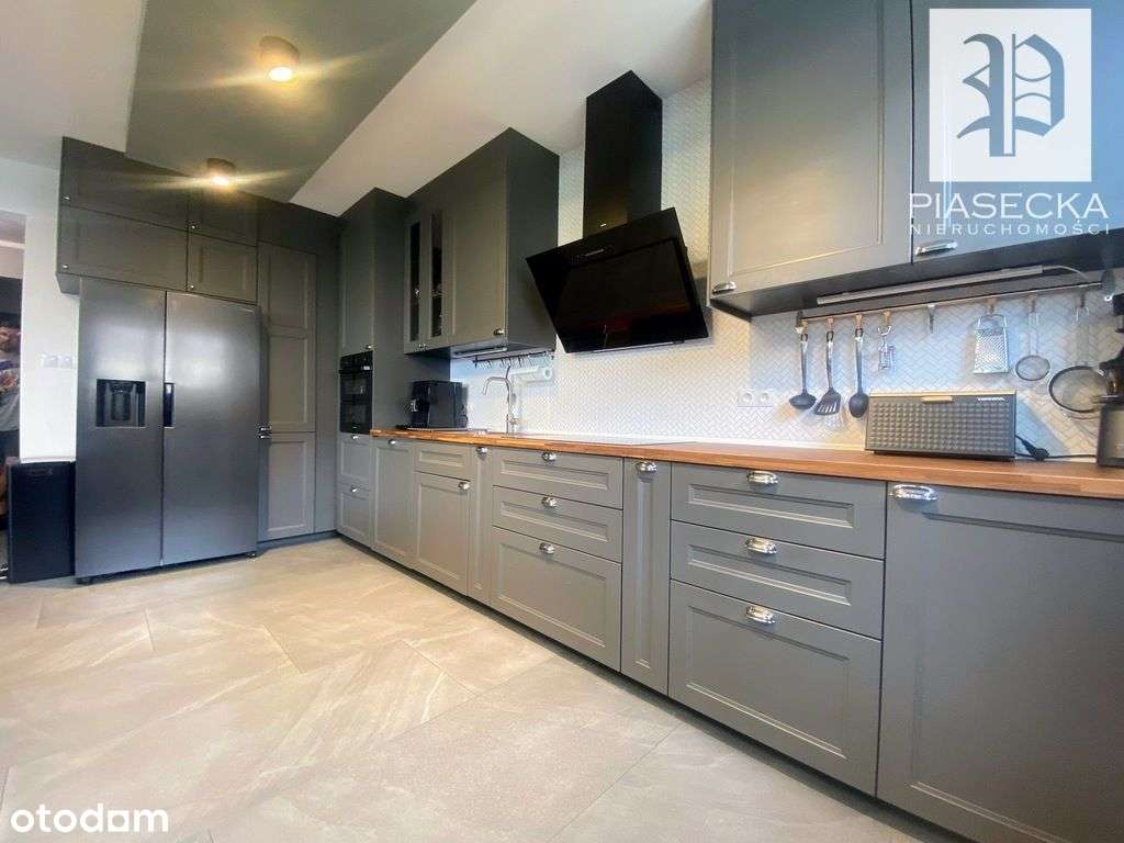 Dom do zamieszkania z tarasem, ogrodem i garażem-3