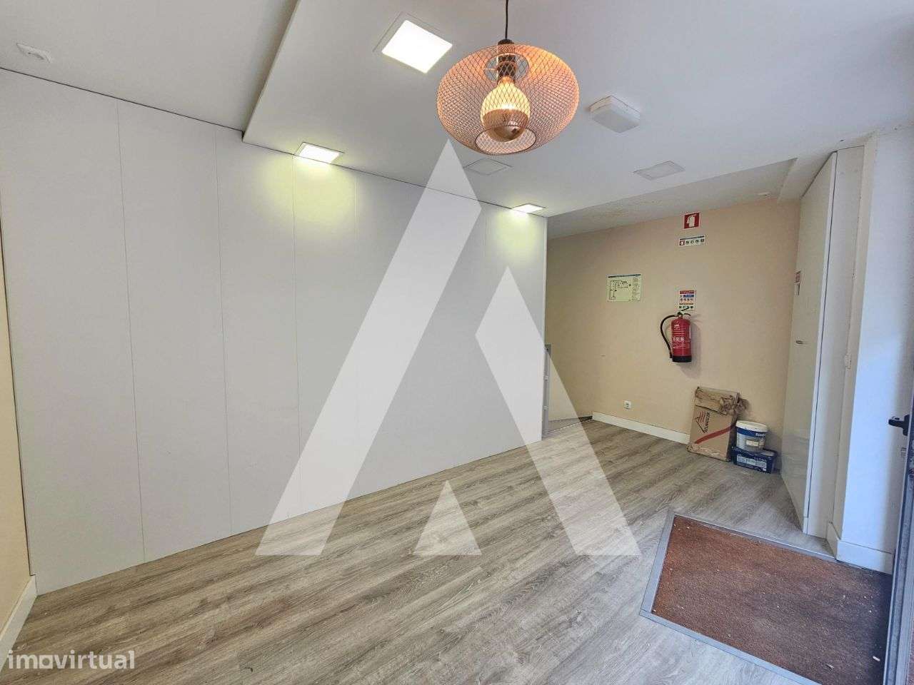 Loja com arrumo localizada no centro da cidade de Aveiro - Grande imagem: 3/21