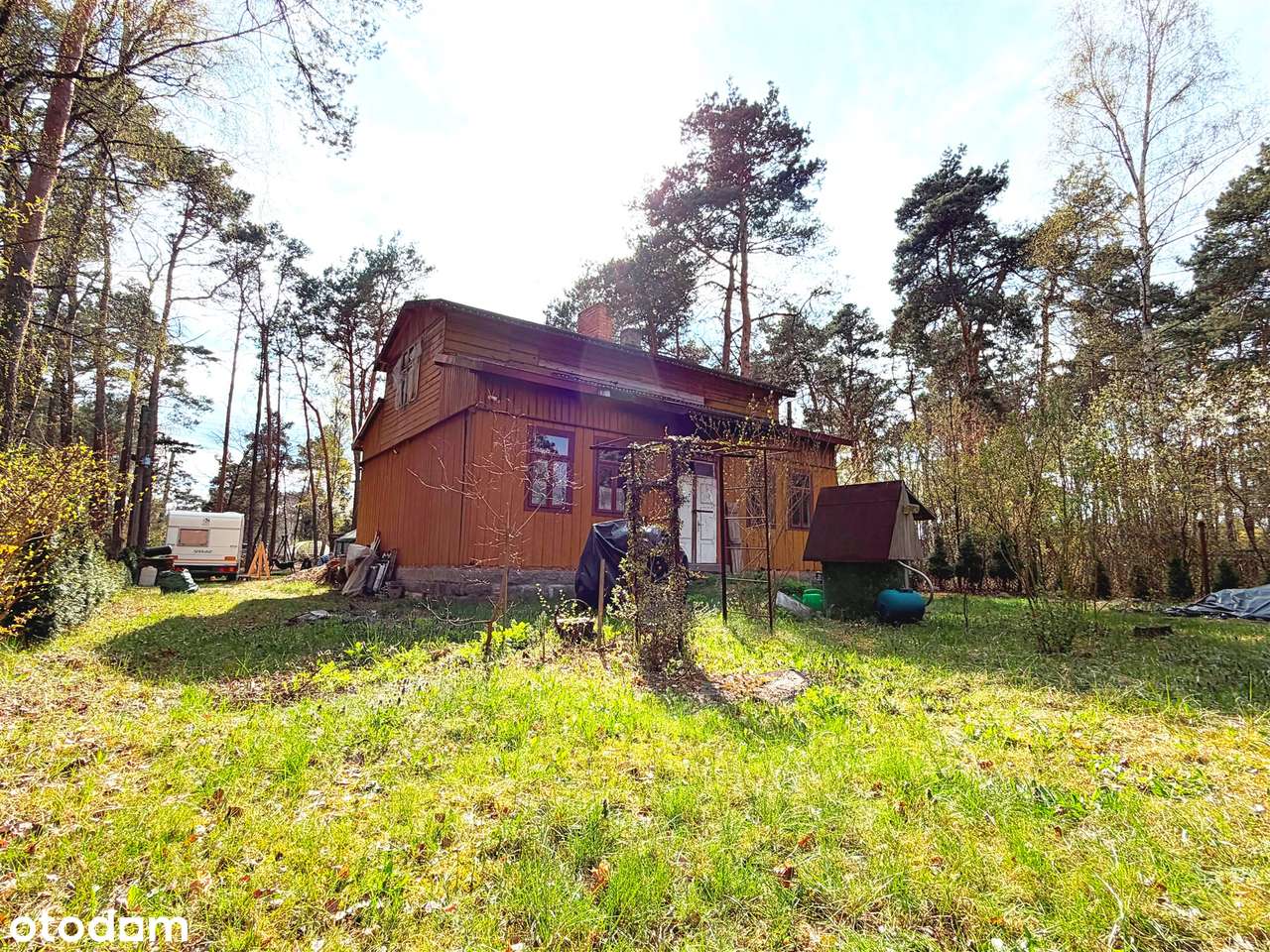 Dom drewniany z 4 pokojami pod miastem, las i rzeka-3