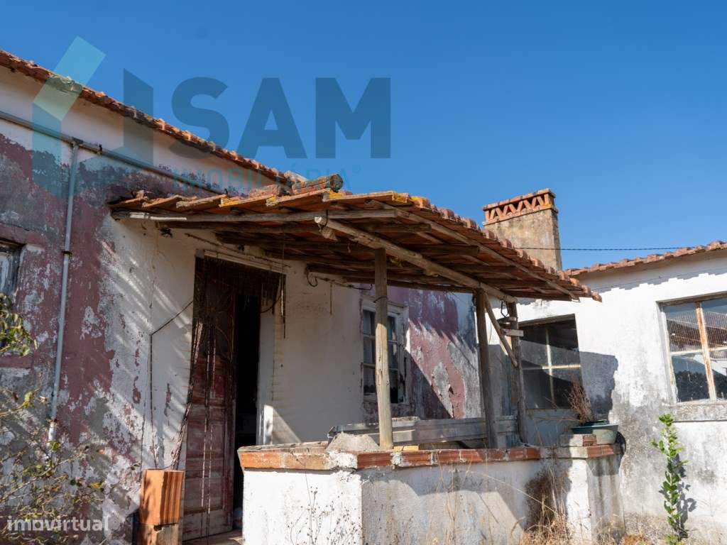 Moradia Térrea para Restauro | Terreno de malha urbana com 9.004 m²-25