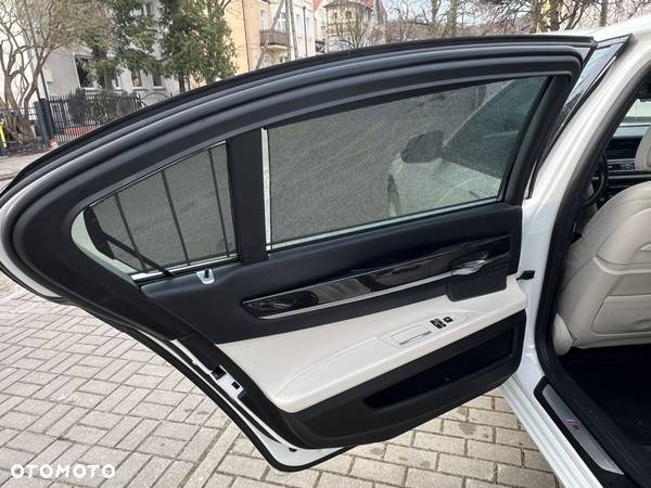 BMW Seria 7 750Li - 18