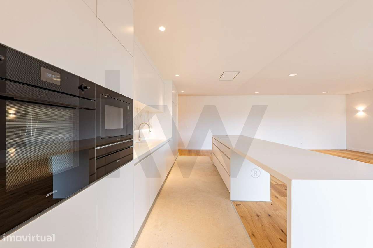 Apartamento T4 com Jardim e Piscina na Parede – Cascais-6