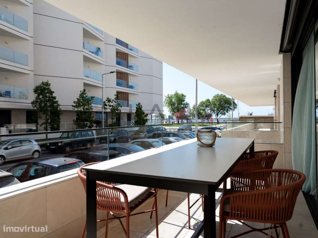 Apartamento T1 em empreendimento de luxo na Marina de Olhão-19