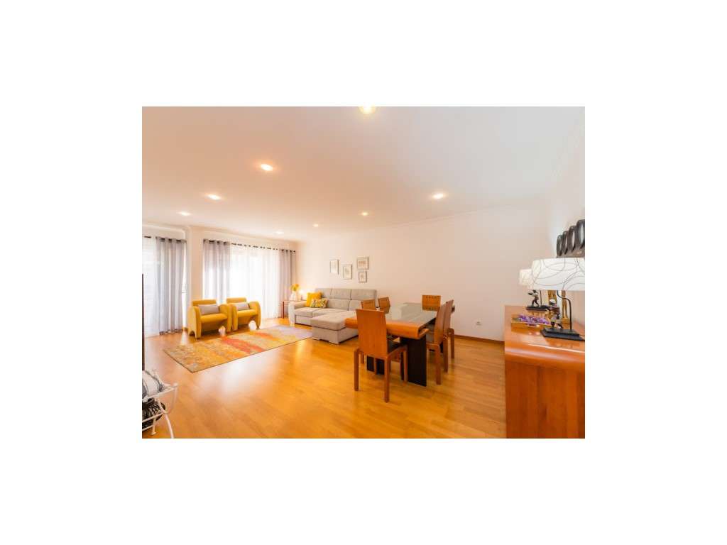 Excelente Apartamento T3 com 2 Lugares de estacionamento em Campina...-0