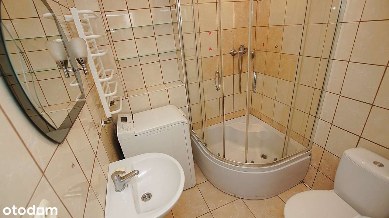 Dwa domy mieszkalne na działce 1100m2-10