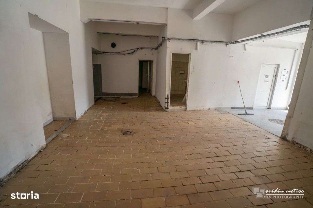 Hala compartimentata Calea Baciului - Imagine principală: 4/9