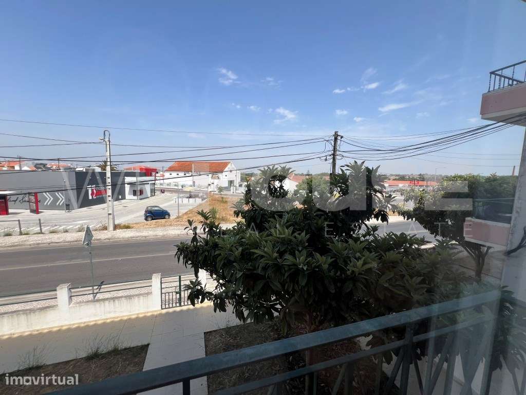 Apartamento T2 com Parqueamento | Pinhal Novo-25