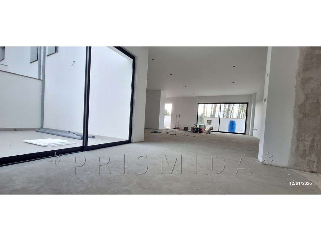 Moradia T3 RC+ANDAR de 3 frentes - Grande imagem: 5/14