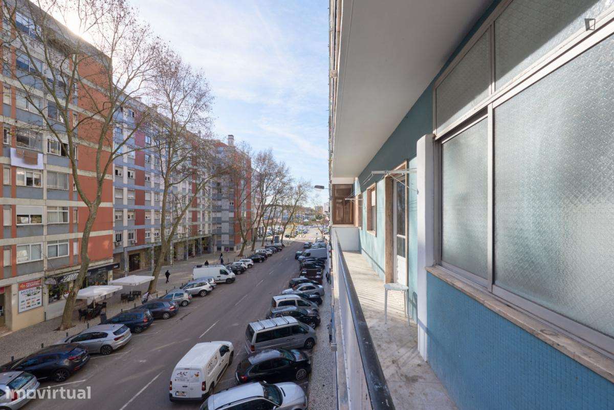 Quarto - localizado em Benfica Lisbon - Grande imagem: 3/10