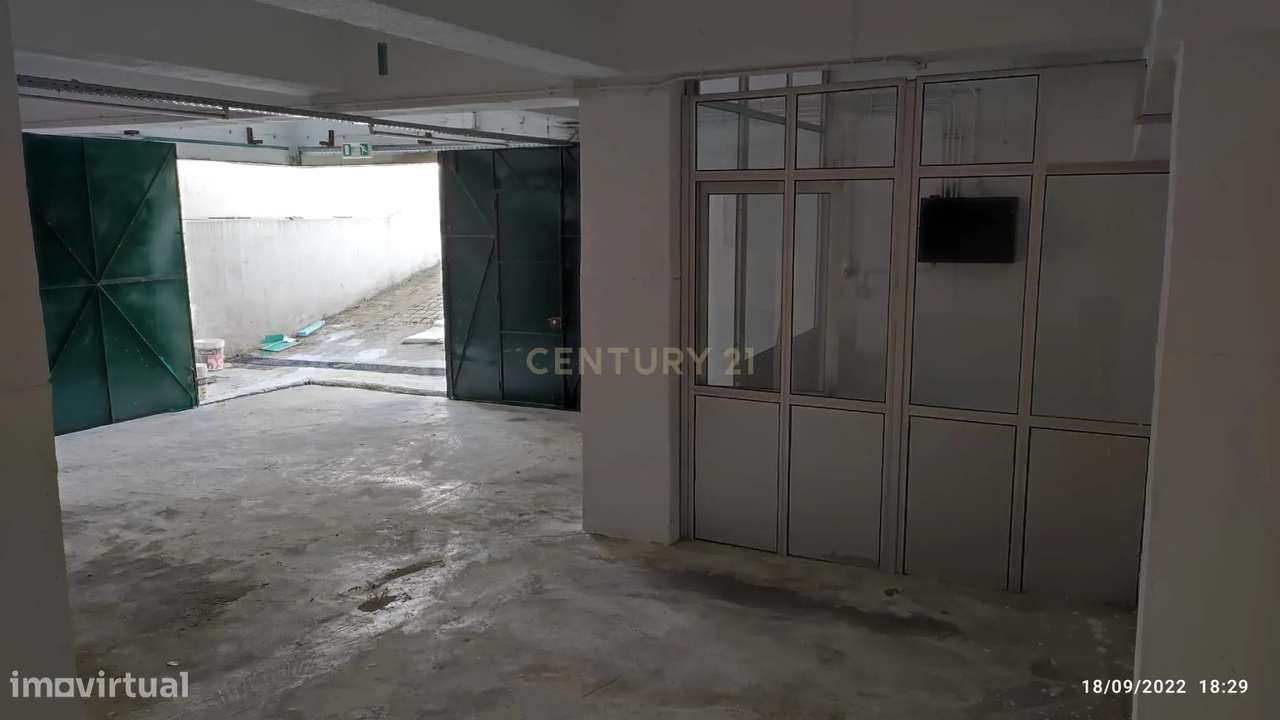 Vende-se Armazém / Garagem no Seixal - Grande imagem: 5/14