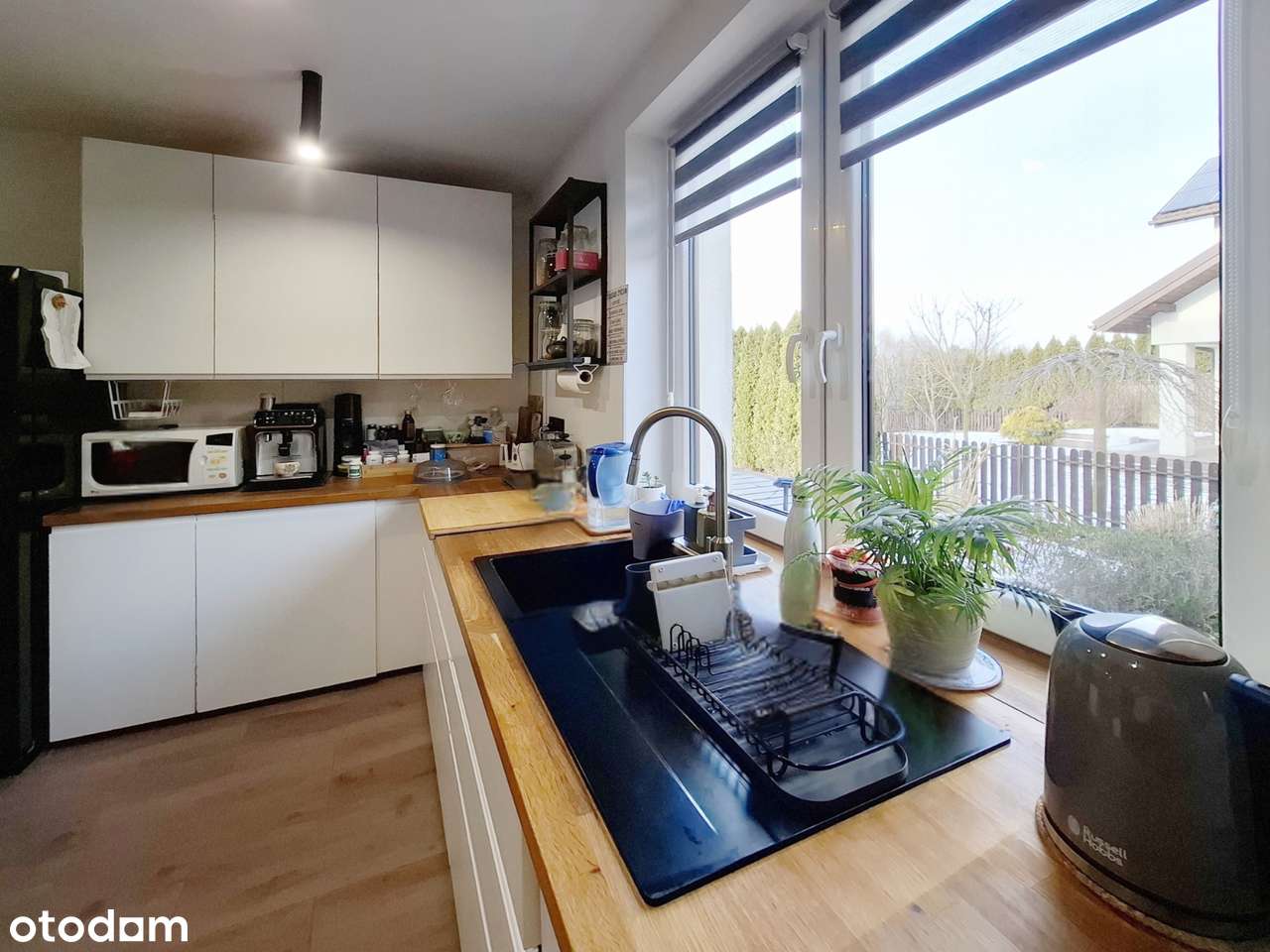 Przestrzeń domu zaprojektowana z myślą o komforcie.-10