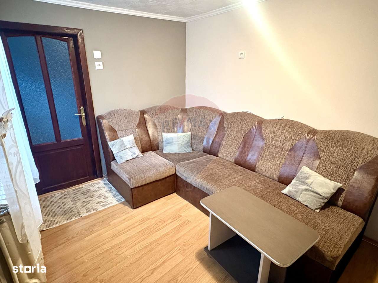 Oportunitate: Casa 3 camere si curte in zona centrala-5