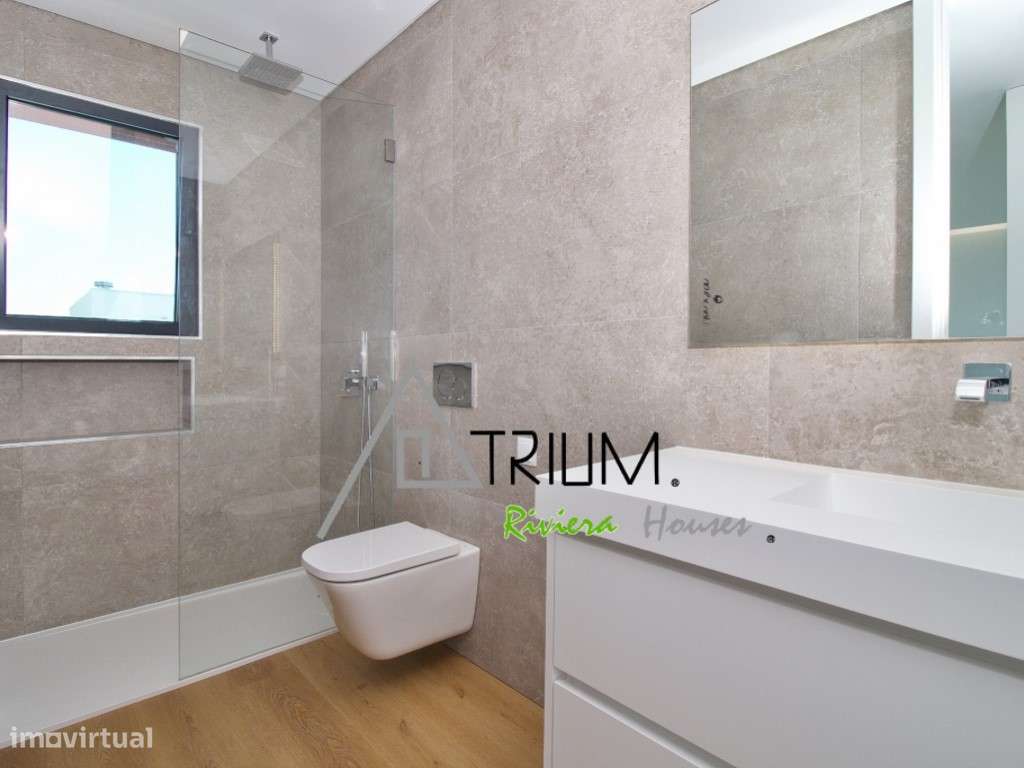 Moradia T4+1 Isolada com piscina e jardim nova-37