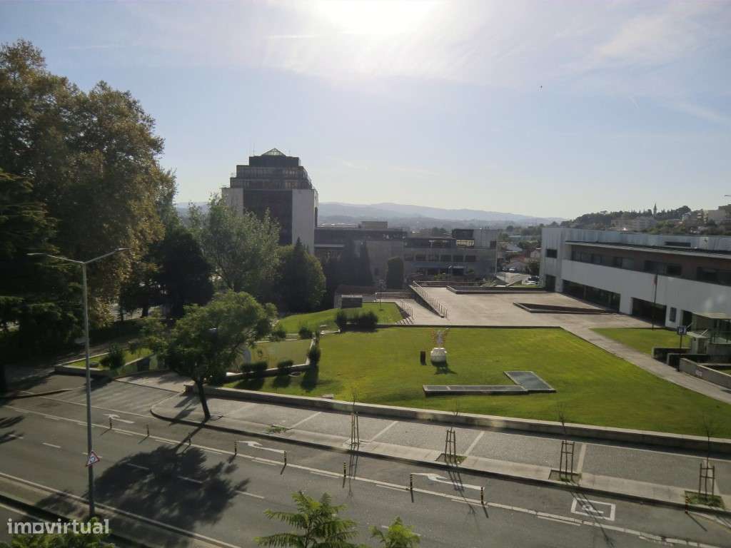 Apartamento T 3 c terraço,São João Madeira,centro-26