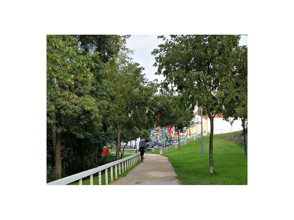 Apartamento T2 Novo no Centro Histórico de Leiria-11