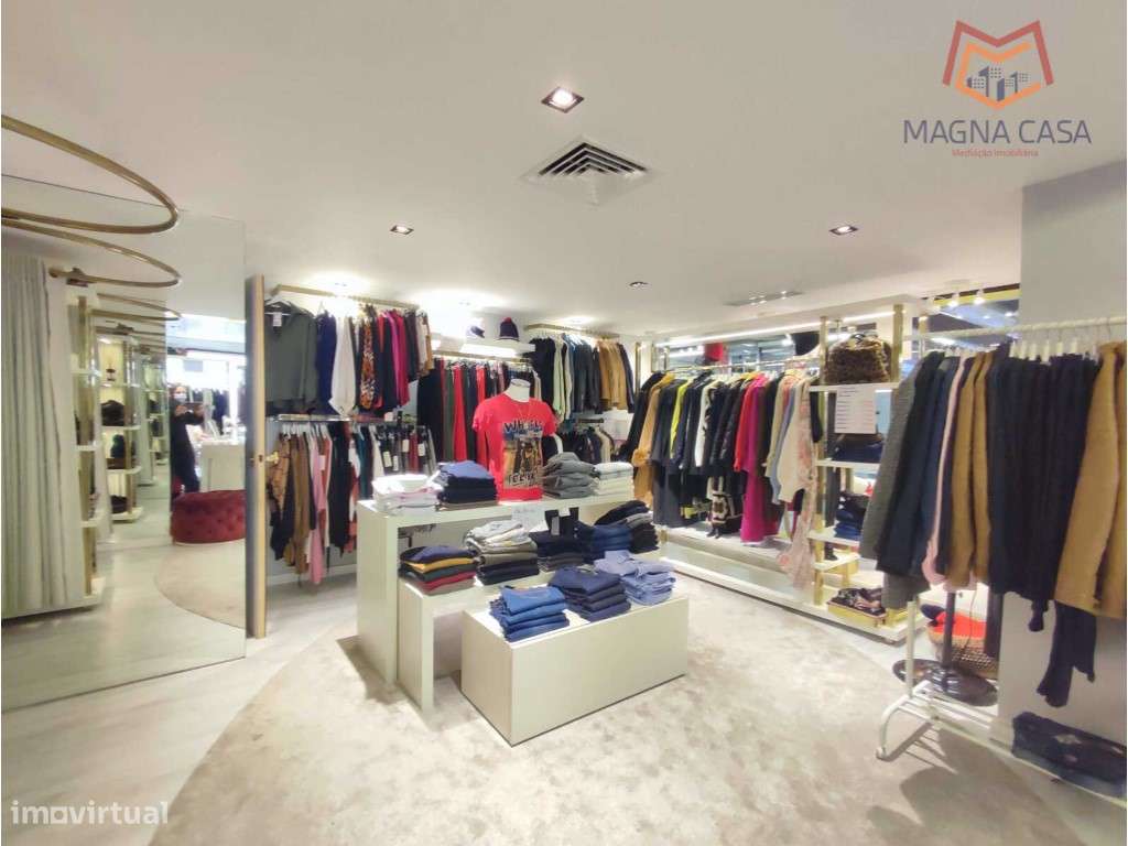 Loja no Centro Comercial das Palmeiras em Oeiras - Grande imagem: 4/21