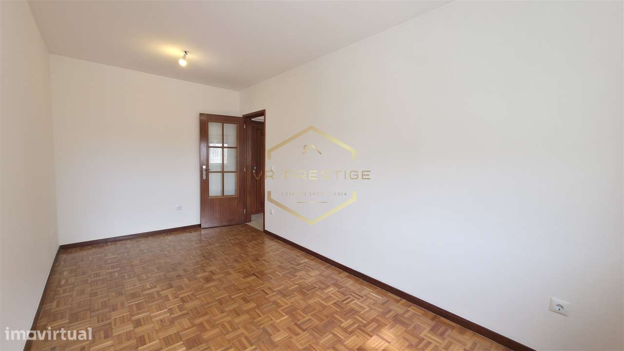 Apartamento T1 a 450 metros da praia de Aver-o-Mar - Grande imagem: 5/16