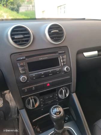 Audi A3 1.6 TDI Attraction - 8