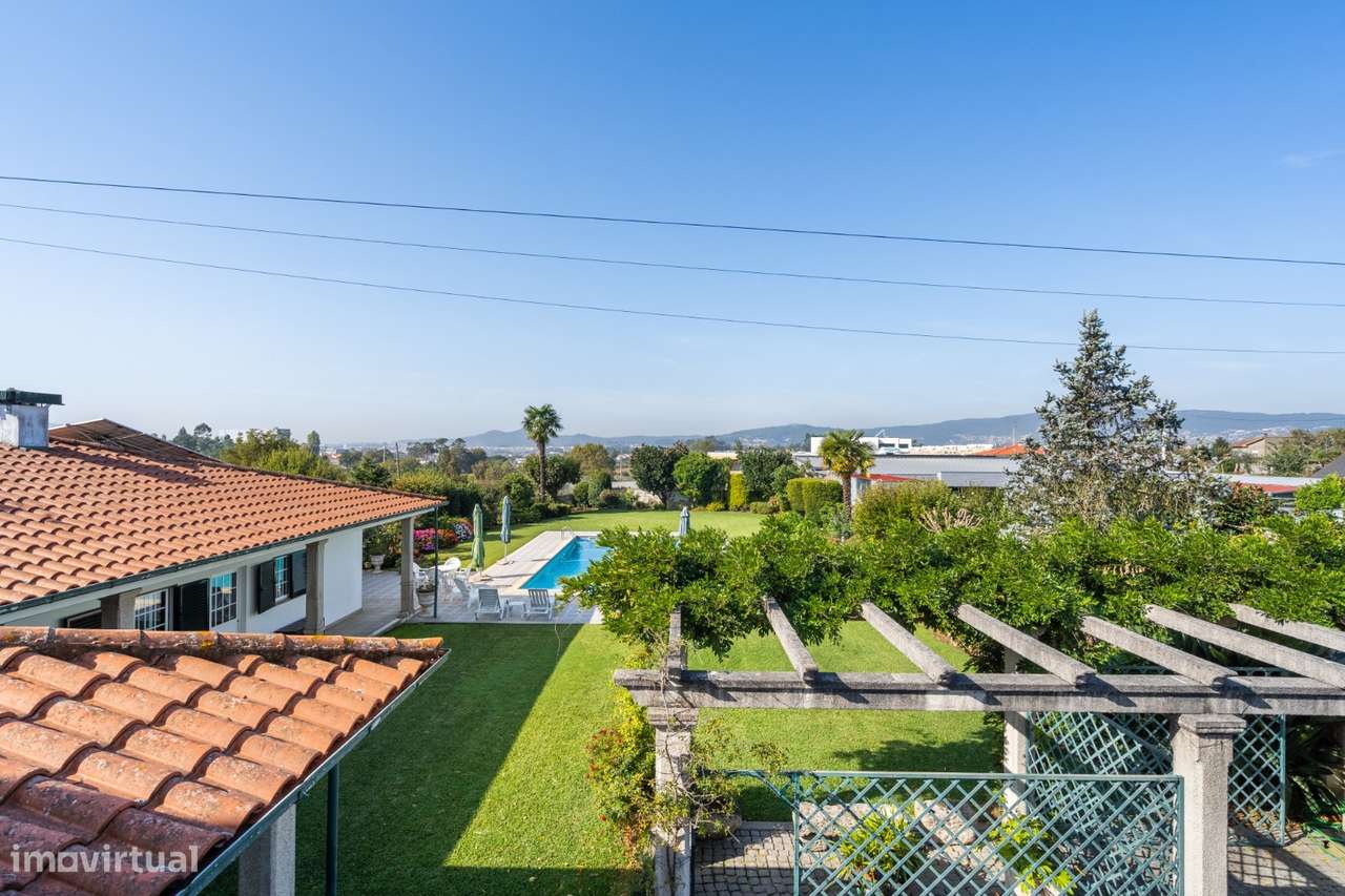 Moradia T3 com Piscina e Jardim em Galegos, Barcelos-25