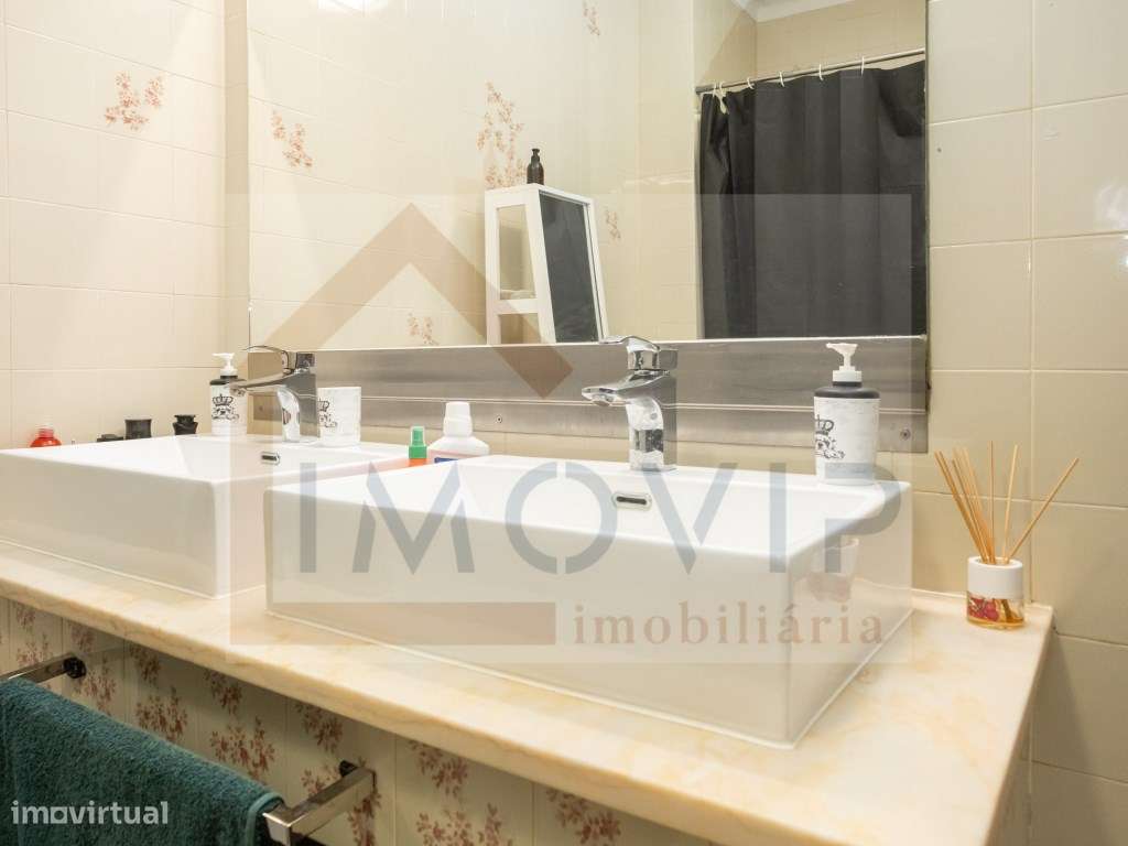 Apartamento T3 com terraço no Montijo (centro)-25