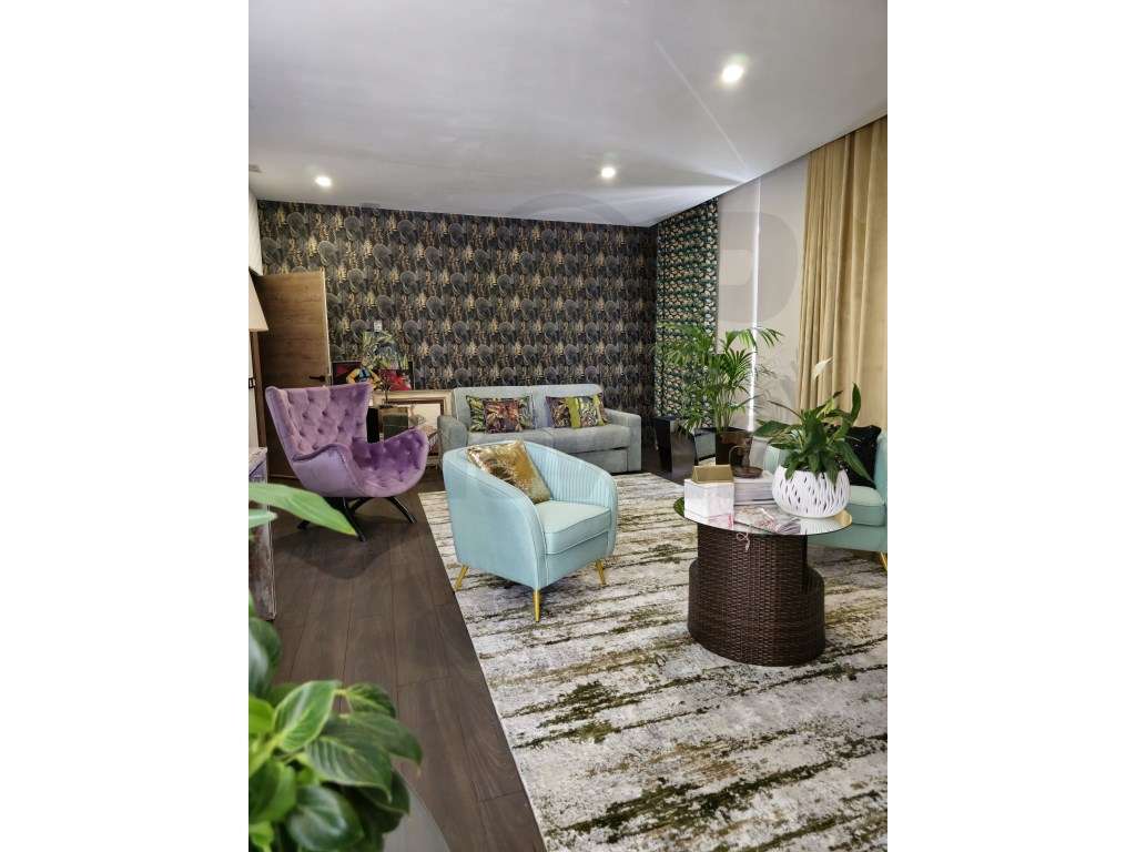 Loja - centro de Paredes - 116.000€ - Grande imagem: 1/23