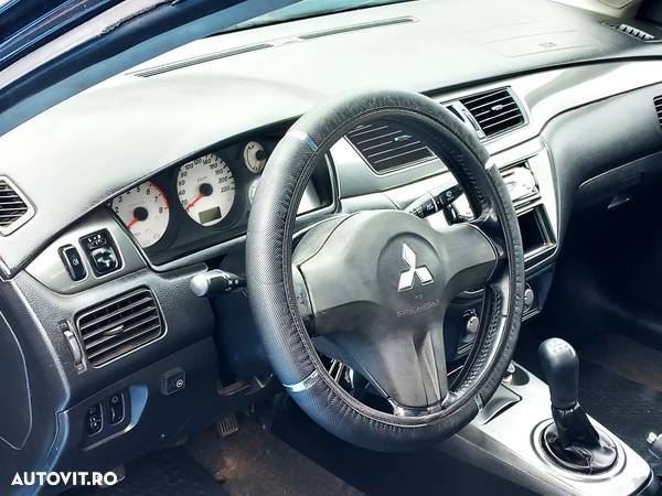 Mitsubishi Lancer - 5