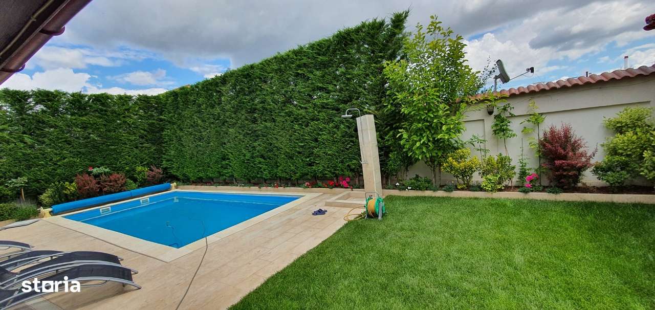 Vila de lux cu piscina, sauna si acces la lacul Casla - Imagine principală: 5/20