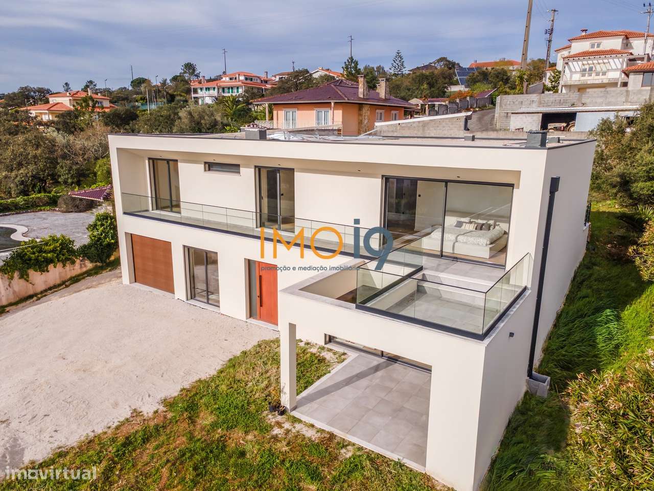 Moradia T4 com Vista Panorâmica em Fátima-59