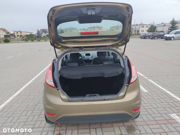 Ford Fiesta 1.25 Ghia - 12