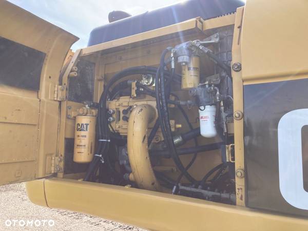 Caterpillar 330 CL - 38