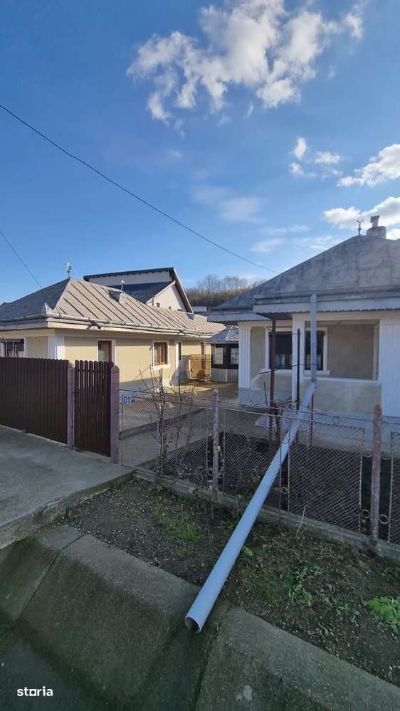 Casa modesta cu teren generos, zona Magura,-13